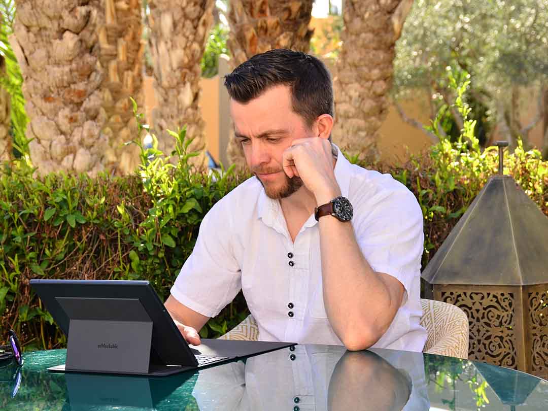 Découvrez l’impact du coaching en préparation mentale avec Geoffrey Brochet, expert de la méthode Puissance Mentale®. Une approche unique pour développer la résilience, la performance et le leadership.